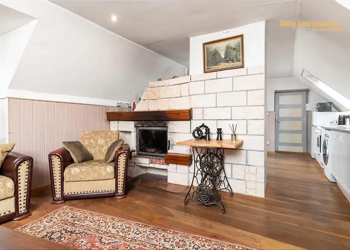 Luxury - Old Town By Rikas Apartament *